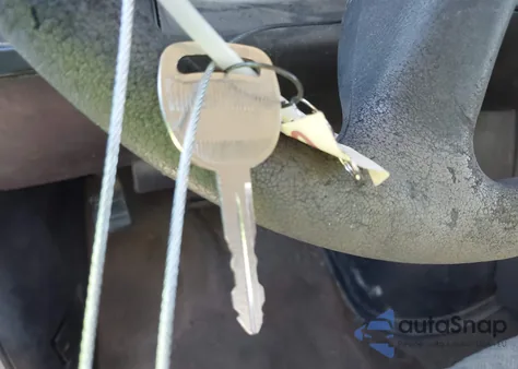 2004 GMC Savana Standard from USA, damaged, VIN 1GJGG25U241127181